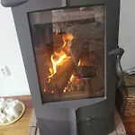 Spacious 3 Bedroom Family Oasis With Sauna, 20 Min From Warsaw Villa *