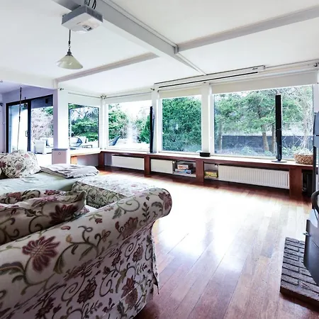 Spacious 3 Bedroom Family Oasis With Sauna, 20 Min From Warsaw